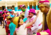 हरिवनमा अभिभावक गुमाएर बालबालिका संग होली