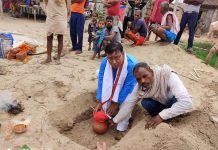 प्रदेश सभा सदस्य उपेन्द्र कुशवाहा गरे, सामुदायिक भवनको शिलान्यास