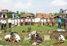 सर्लाहीमा अन्तर्राष्ट्रिय जैविक विविधता दिवसमा वृक्षारोपण गरियो