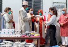 कतारमा कार्यरत खत्रीले गरे,प्राथकि स्वास्थ्य केन्द्र लालबन्दीमा सहयोग