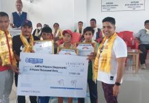 समाजसेवि मनोज आचार्यद्वारा खेल,स्वास्थ्य सामग्री तथा राहत प्रदान