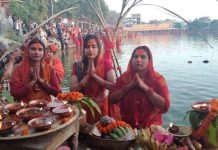 उदाउँदो सूर्यलाई अर्घ्य दिएसँगै सकियाे छठ पर्व