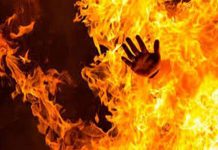 सर्लामा आगोमा जल्दा तीनजनाकाे मृत्यु