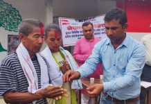 कांग्रेस कार्यकर्ताले बनाइदिए निसंतान दम्पतीकाे घर ; ६ दर्जन बढी प्रवेश गरे कांग्रेस