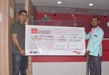 दुर्घटनामा ज्यान गुमाएका परिवारलाई एन आई सी एशियाले दियाे; बिमा बापत १० लाख