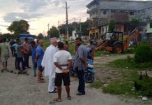 लालबन्दी नगरपालिकाले सुरु गर्याे ;सडकको दायाँबायाँ ७५ फिट क्षेत्र खाली गर्ने अभियान
