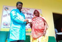 पूर्व प्रतिबद्धता अनुरुप काम गर्दै, गाउँपालिका अध्यक्ष महतोको