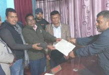 हरिपुर्वाका प्रमुख प्रशासकीय अधिकृत माथि हातपात,कर्मचारीले गरे;कार्वाहीकाे माग