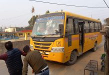 सार्वजनिक बिदाको अवज्ञा गरेको भन्दै,नेफिनले गर्याे; स्कुल बस तोडफोड