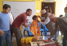 छोरीको जन्मदिनमा पत्रकार मैनालीले गरे; गुरुकुलमा शैक्षिक सामग्री प्रदान