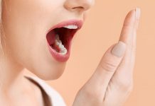 किन आउँछ श्वासबाट दुर्गन्ध ?(कारण र बच्ने उपाय)