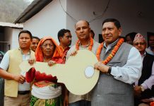 गृहमन्त्री श्रेष्ठले गरे;पहरी समुदायका लागि बागमती नगरपालिकाले निर्माण गरिदिएको घर हस्तान्तरण