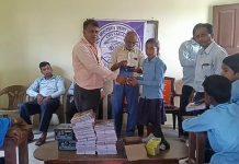 पर्सामा अभिभावक बिहिन बालबालिकाहरुलाई शैक्षिक सामग्री वितरण