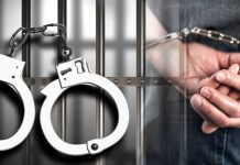 स्राेत नखुलेकाे १५ लाख रुपैयाँसहित २ युवक सर्लाही प्रहरीको फन्दामा