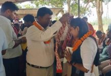 गाउँपालिका अध्यक्ष महताेले गरे;स्नातक तहमा अध्ययनरत छोरीहरूलाई प्रोत्साहन अनुदान प्रदान