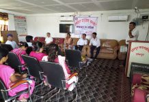 हरिपुरका शिक्षकहरूलाई पाठ्क्रम कस्टमाइज्ड तालिम दिइदै