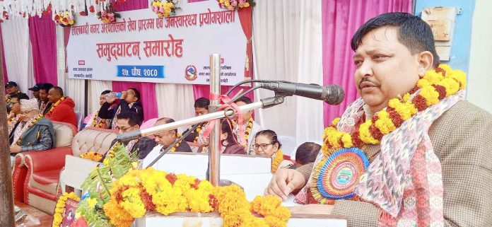 मन्तव्य राख्नुहुदै स्वास्थ्य तथा जनसंख्या मन्त्री वीरेन्द्रप्रसाद सिंह ।