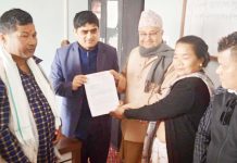 लालपूर्जा वितरणमा समस्या आएपछि मेयर अधिकारीले बुझाए; प्रजिअ मार्फत ज्ञापन पत्र