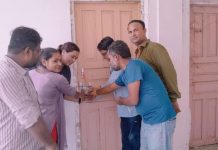 महासंघ सर्लाही शाखाको कार्यालयमा युनियन र मञ्चले लगाए, ताला