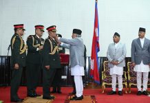 राष्ट्रपति पौडेलले प्रदान गरे, प्रधानसेनापति अशोकराज सिग्देललाई प्रधानसेनापति पदको दज्र्यानी चिन्ह