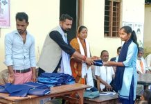 सामाजिक अभियन्ता मनिषले गरे;भाँडसरका ८ सय विद्यार्थीलाई पोशाक वितरण