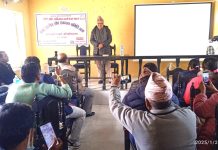 लालबन्दीमा पाठेघरको मुखको क्यान्सर विरुद्ध किशोरीहरुलाई एचपिभी खोप दिईँदै