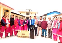 पूर्व विद्यार्थी ढोल सि मोक्तानले गरे; विद्यालयलाई सहयोग