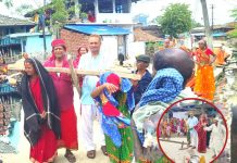 सर्लाहीका महिलाहरूले हलो जोतेर गरे ; वर्षाकाे कामना