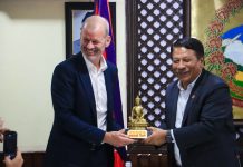 कार्यवाहक प्रधानमन्त्री सिंह र विश्व बैंकका दक्षिण एशिया क्षेत्र हेर्ने उपाध्यक्ष जोहानेस जुटबीच भेटवार्ता