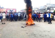 सर्लाहीमा जेन-जी आन्दोलन: पार्टी कार्यालयमा तोडफोड, राजमार्ग अवरुद्ध