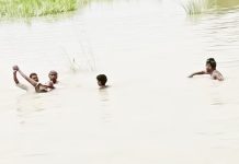 नुहाउने क्रममा खोलाले बगाए युवकको मृत्यु