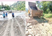 ठेकेदारको लापरवाहीले नारायणखोला दोभानमा पुल नबन्दा स्थानीयलाई सास्ती