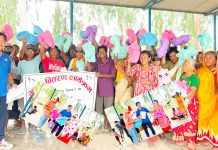 नेपाल भारत मैत्री संघले गर्याे; लालबन्दीमा गरिब तथा असहायलाई झुल वितरण